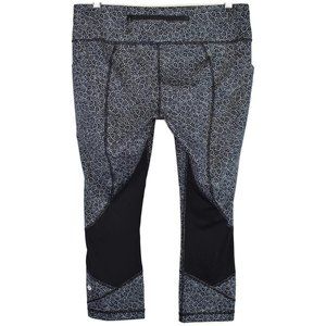 lululemon Pace Rival Crops Size 10 in Freckle Flower Black & White